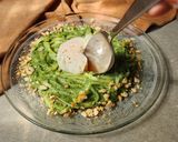 Foto del paso 9 de la receta: 🍝Fideos en salsa de espinaca, ajo y queso crema con castañas de cajú y (falso) huevo poché 🍝
