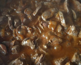 Foto del paso 3 de la receta: Hígado de ternera estofado con patatas en dados