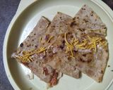 A picture of step 4 of Mayonnaise chapati sandwich.