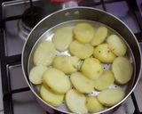 Foto langkah ke 2 dari resep Potato cheese stick.