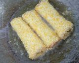Foto langkah ke 6 dari resep Roti crispy mayo isi sosis dan keju.
