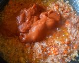 A picture of step 2 of Egg stew with pasta.