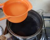 A picture of step 5 of Kashmiri chai.