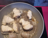 Foto del paso 3 de la receta: Rape en salsa de calabacín al curry