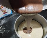 A picture of step 5 of Walnut marble cake.