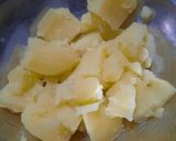 Foto del paso 1 de la receta: Ensalada de papas rústicas con cebolla dorada