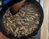 A picture of step 5 of Chicken Marsala.