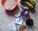 Foto langkah ke 1 dari resep Muffin Oatmeal Pisang Kurma.