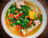 Hình bước làm 1 của món Bún sườn non nấu trái thanh trà