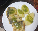 Foto del paso 4 de la receta: Bocados de merluza adobada y frita con papas y mojo verde