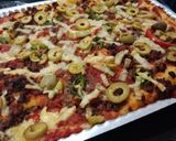 صورة لخطوة 4 من وصفة بيتزا مفروم وصوص الآرابياتا 🍕