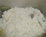 Foto langkah ke 5 dari resep Nasi Susu Rempah.
