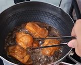 Foto langkah ke 3 dari resep Ayam Goreng Bacem Sambal Pecak.