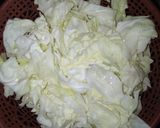 Foto langkah ke 1 dari resep Tumis kubis rasa trasi.