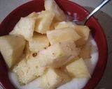 A picture of step 3 of Yogo_pineapple😋. Smoothie in a bowl.