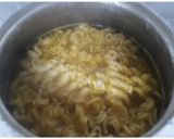 A picture of step 1 of Spicy Masala Maggi.