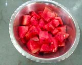 વોટર મેલોન જ્યૂસ (water melon juice recipe in gujarati) રેસીપી સ્ટેપ1ફોટો