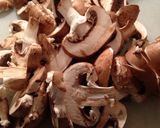 A picture of step 2 of Creamy Mushrooms with Pasta.