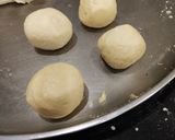 A picture of step 2 of Mava Gulab jamun.
