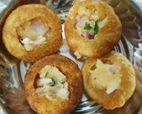 A picture of step 6 of Panipuri.
