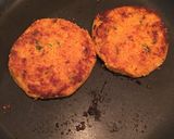 A picture of step 2 of Chickpeas and butternut squash burgers.