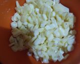 A picture of step 6 of Paneer tikka cheese burst pizza.