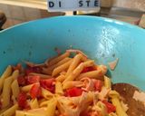Foto del passaggio 3 della ricetta 104👩🏻‍🍳 Insalata di Pasta con Arrosto di Tacchino, Pomodoro, Mozzarella e Olive