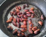 Foto del paso 1 de la receta: Cacao molido casero🍫🍯☕