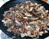 Foto del paso 5 de la receta: Discada de carnes con mejillones