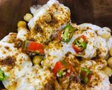 A picture of step 3 of Papri chaat.