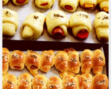 Foto langkah ke 6 dari resep Roti Unyil Sosis Keju Favorit Keluarga ( Mini Sausage roll bun) .