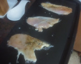 Foto del paso 7 de la receta: Filetes de pollo adobado y a la plancha con papas revolconas