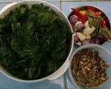 Foto langkah ke 1 dari resep Tumis Daun Singkong.