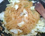 Foto langkah ke 3 dari resep Bihun goreng.