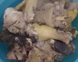Foto langkah ke 1 dari resep Ayam Kampung Goreng Empuk.