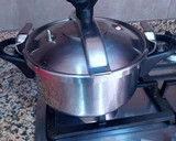 Foto del paso 8 de la receta: Cordero guisado en salsa reducida de dos cebollas con pasas