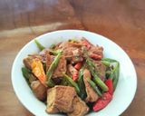 Foto langkah ke 4 dari resep Tumis Buncis Tahu Coklat.