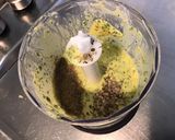 Une image de l'étape 4 de Sauce salade moutarde,avocat et persil.