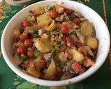 Une image de l'étape 14 de Salade de pommes de terre aux harengs, légumes et câpres.