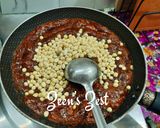 A picture of step 2 of Chana or Roasted Gram Laddoos.