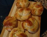 A picture of step 8 of Garlic Knots from scratch.
