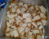 Foto langkah ke 1 dari resep Puding Roti Kelapa mudaa.