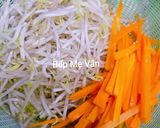 Hình bước làm 1 của món Mì xào tôm rau củ và nấm đùi gà