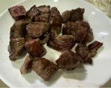 鐵板牛排+熱炒綠豆芽的食譜步驟2照片