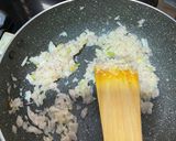 A picture of step 2 of Spring roll with veggies.