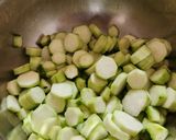 A picture of step 1 of Sponge gourd sabji.