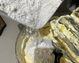 Foto langkah ke 3 dari resep Marmer Cake bu Fatmah Bahalwan.