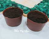 Hình bước làm 4 của món Chậu cây từ sôcôla và bánh oreo