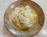 A picture of step 2 of Creamy Enoki Mushroom Stir-Fried Cabbage.