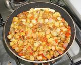 Foto del paso 3 de la receta: Tortilla de papas con chorizo